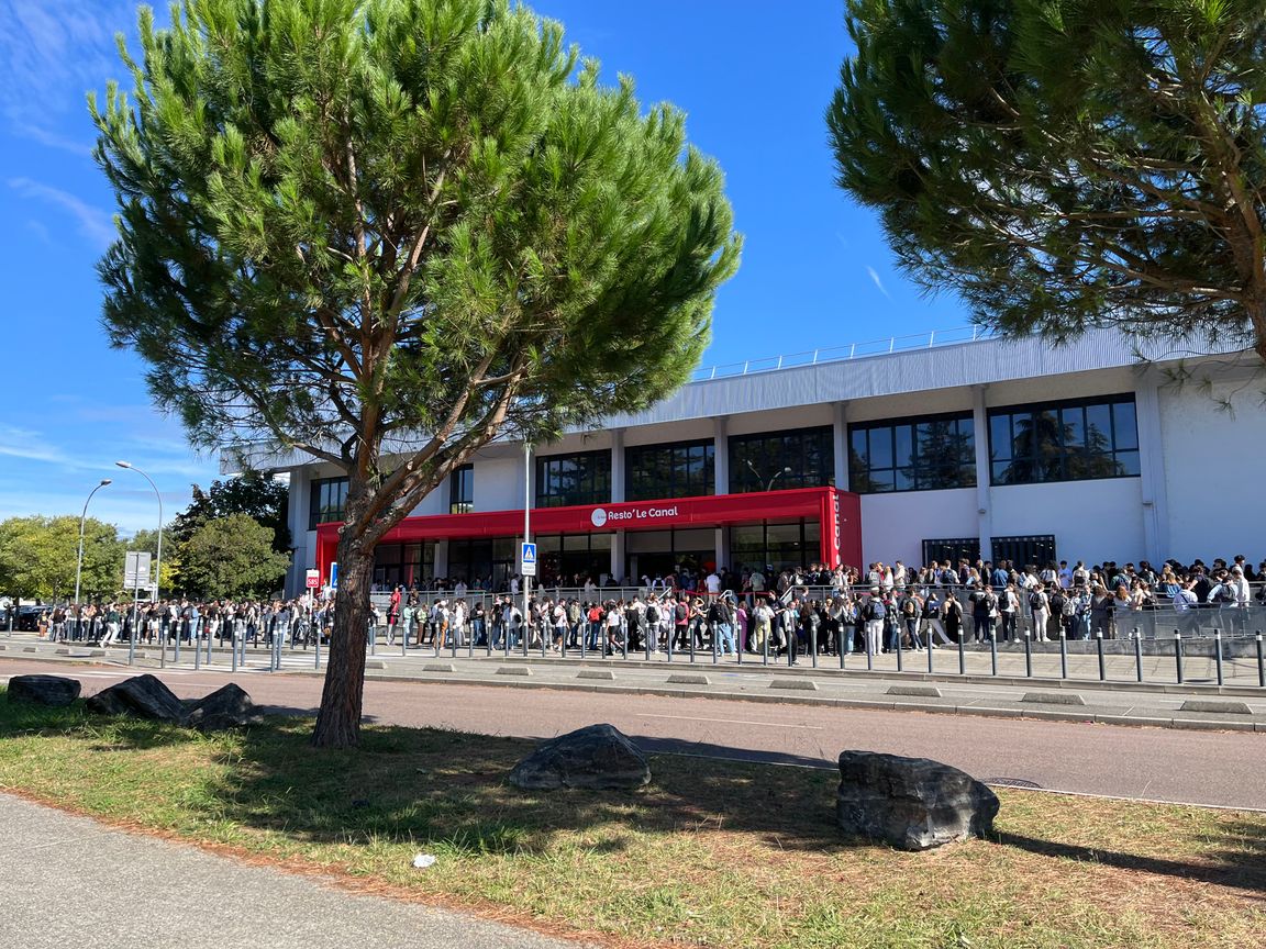 Students queueing for lunch at Crous Le Theoreme