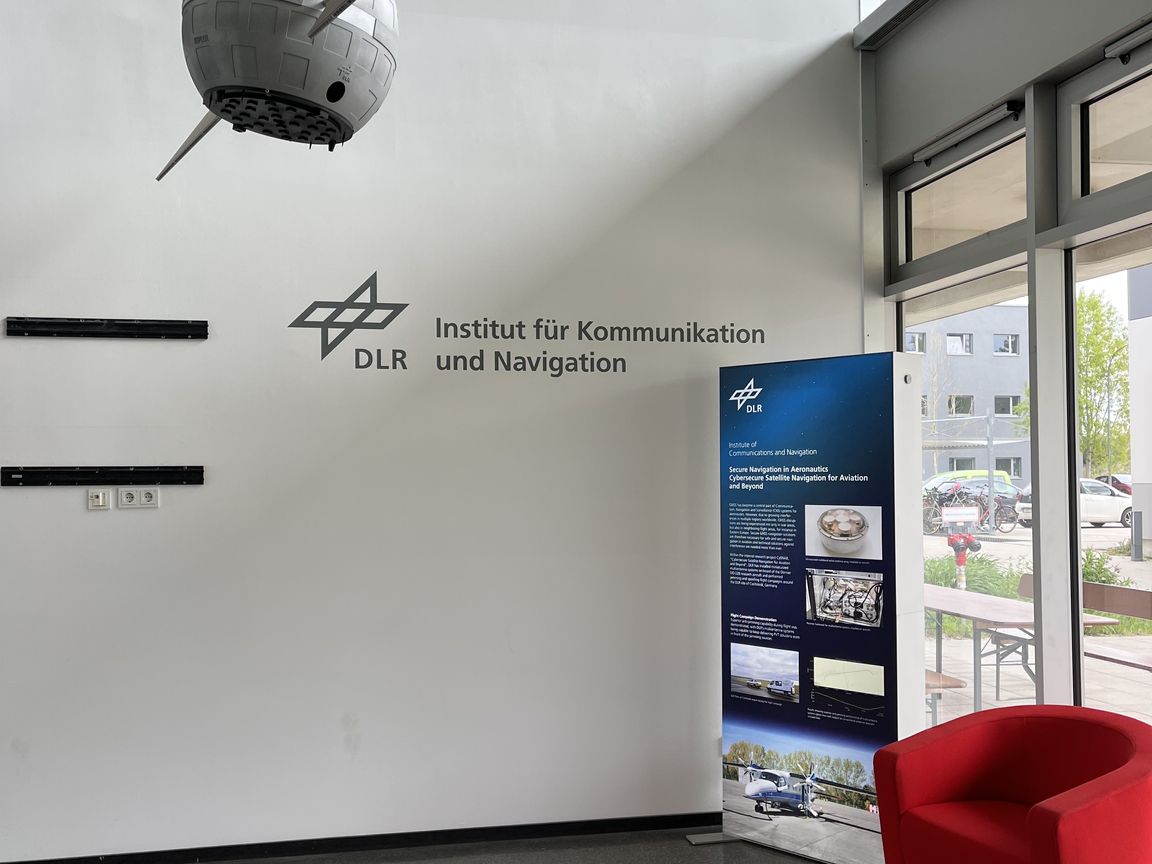 Entrance hallway of DLR Institute for Communications and Navigation